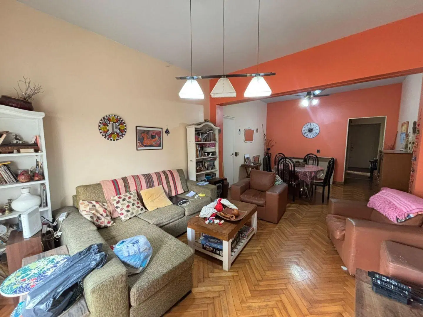 ¡¡EN EXC. UBICACION, MUY LUMINOSO CON BALCON A LA CALLE EN MUY BUEN ESTADO!! 3