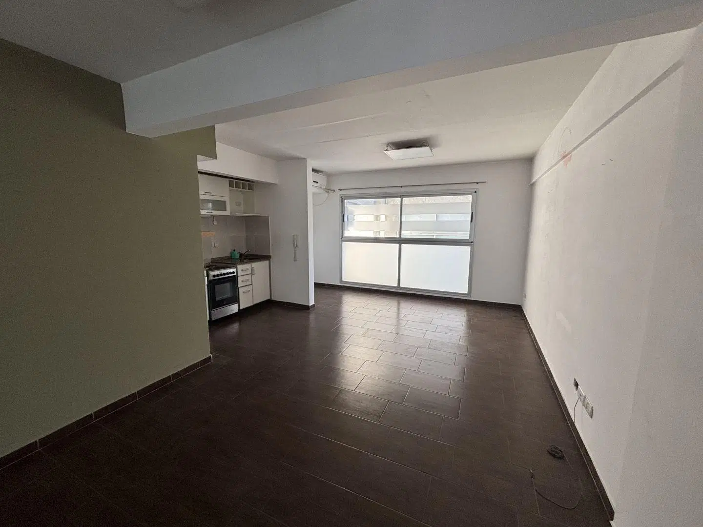 2 AMBIENTES EN ALQUILER, C/ COCHERA, APTO PROFESIONAL!! 5