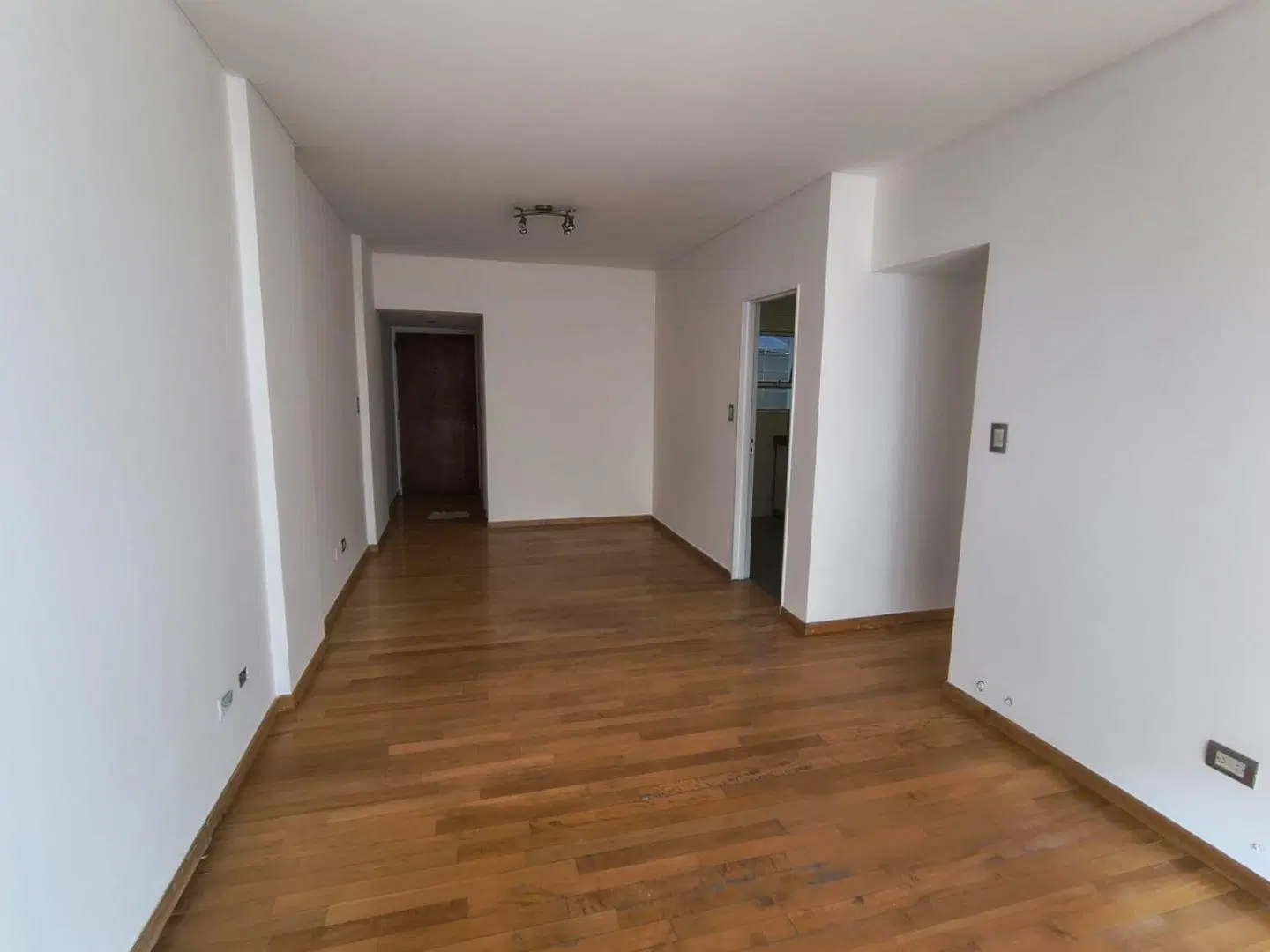 HERMOSO DEPTO CON GRAN PATIO AL CONTRAFRENTE 2