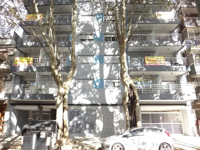 2 AMBIENTES AL FRENTE CON BALCÓN CON COCHERA FIJA 5
