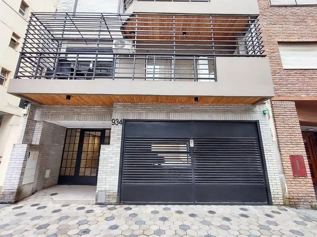 2 AMB. C/ BALCON, VISTA ABIERTA, TERRAZA COMUN CON PARRILLA! 3