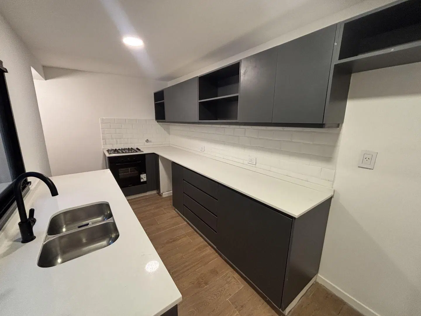 EXCELENTE PH A ESTRENAR, 3 AMB CON DEPENDENCIA Y PATIO 5
