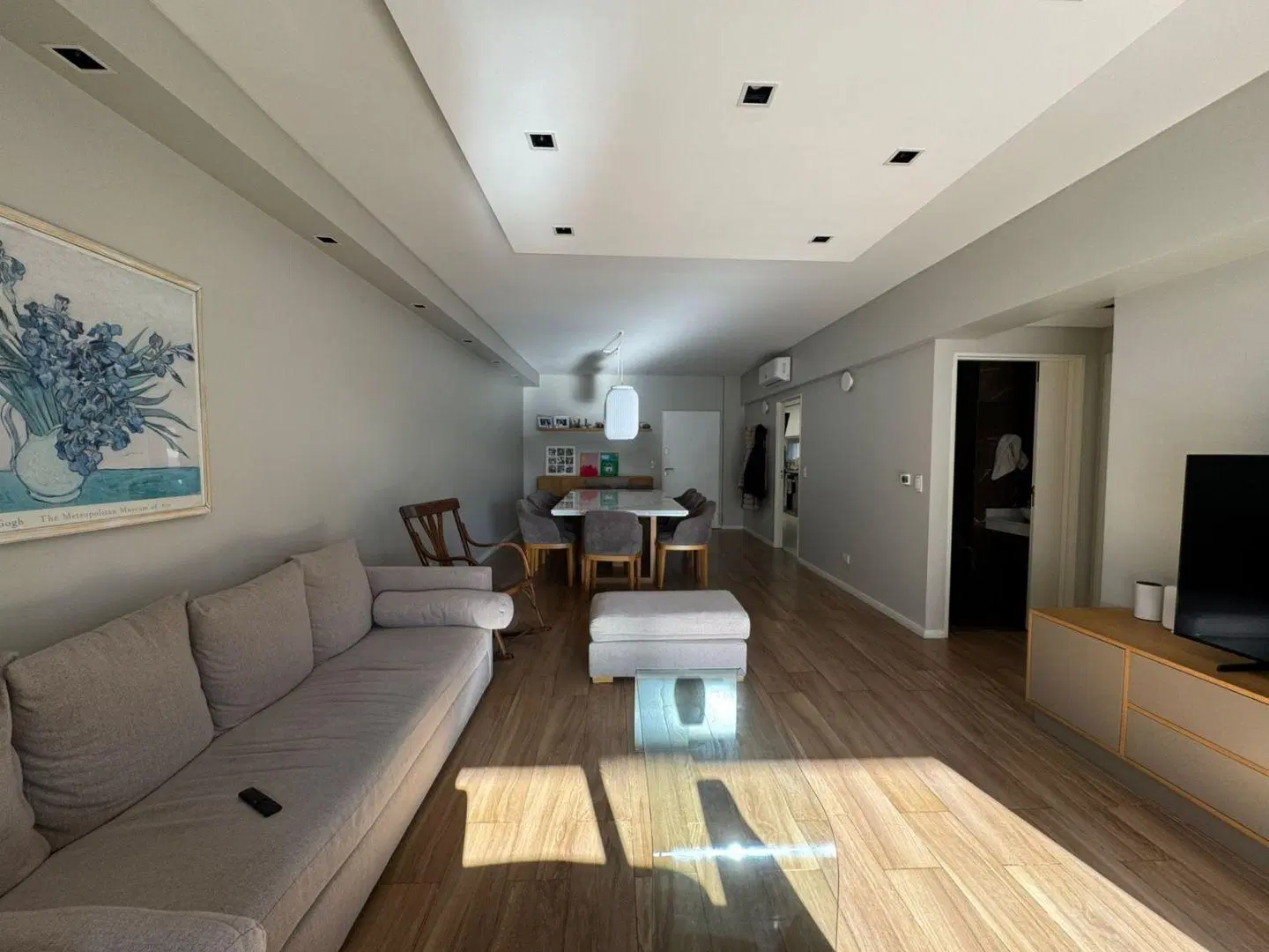 ¡¡EXCLUSIVO SEMIPISO DE 4 AMBIENTES CON DEPENDENCIA Y 2 COCHERAS EN VENTA!! 4