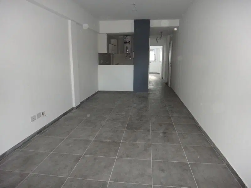 2 AMBIENTES AL FTE CON BALCÓN Y COCHERA FIJA 3