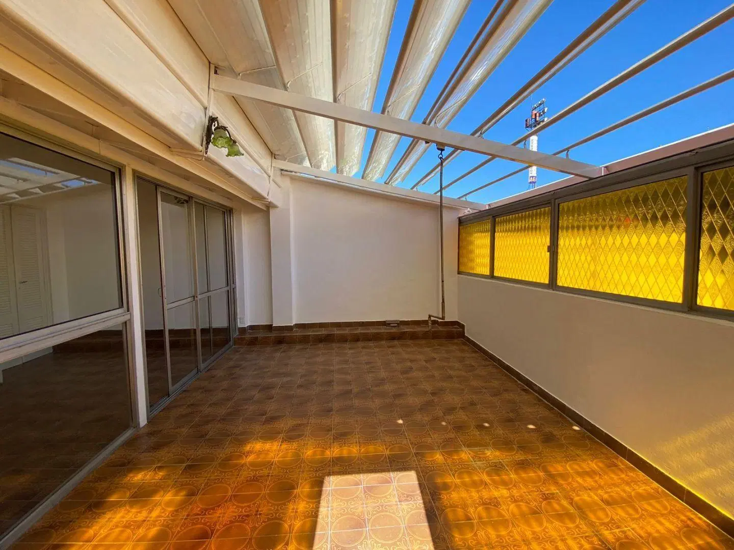 PH 4 AMBIENTES CON TERRAZA PROPIA EN 1ER PISO !!! 4