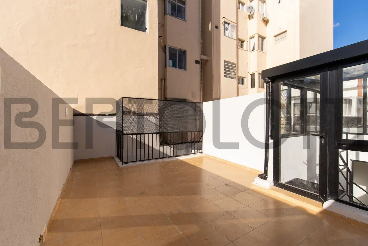 PH A ESTRENAR C/ENT INDEP., 4 AMBIENTES CON PATIO Y TERRAZA PROPIA !!! 5