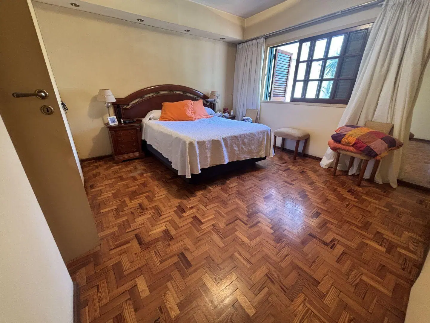 ¡¡CASA EN LOTE PROPIO CON GARAGE, PILETA Y PARRILLA, 280 MTS!! 4