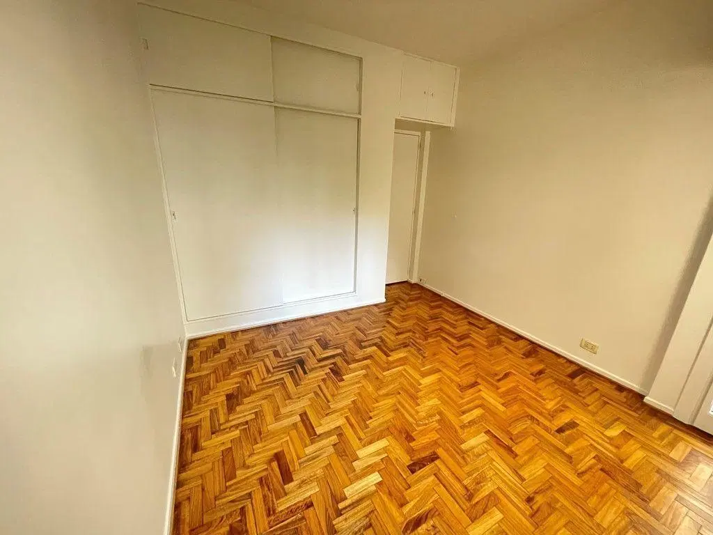 ¡¡EN EXCELENTE ESTADO, EN INMEJORABLE UBICACIÓN C/ BALCON!! 2