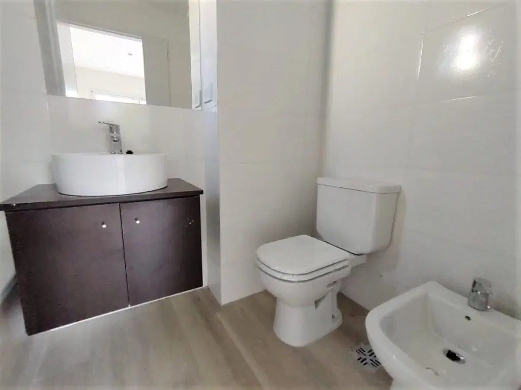 MONOAMBIENTE DIVISIBLE  AL FTE. C/ BALCON Y AMENITIES ! 2