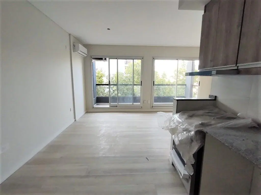 MONOAMBIENTE DIVISIBLE  AL FTE. C/ BALCON Y AMENITIES ! 3