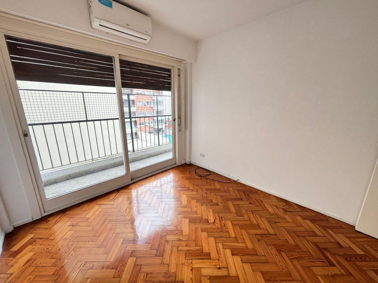 Foto de ¡¡EN EXC. UBICACION, CON BALCON CORRIDO, EN EXC. ESTADO!!, imagen 4