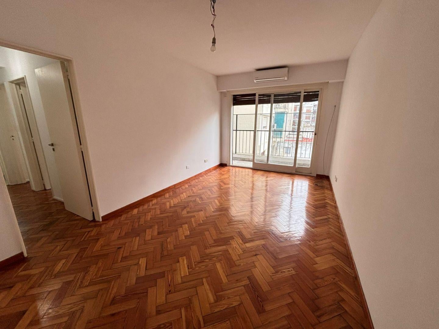 Foto de ¡¡EN EXC. UBICACION, CON BALCON CORRIDO, EN EXC. ESTADO!!, imagen 1