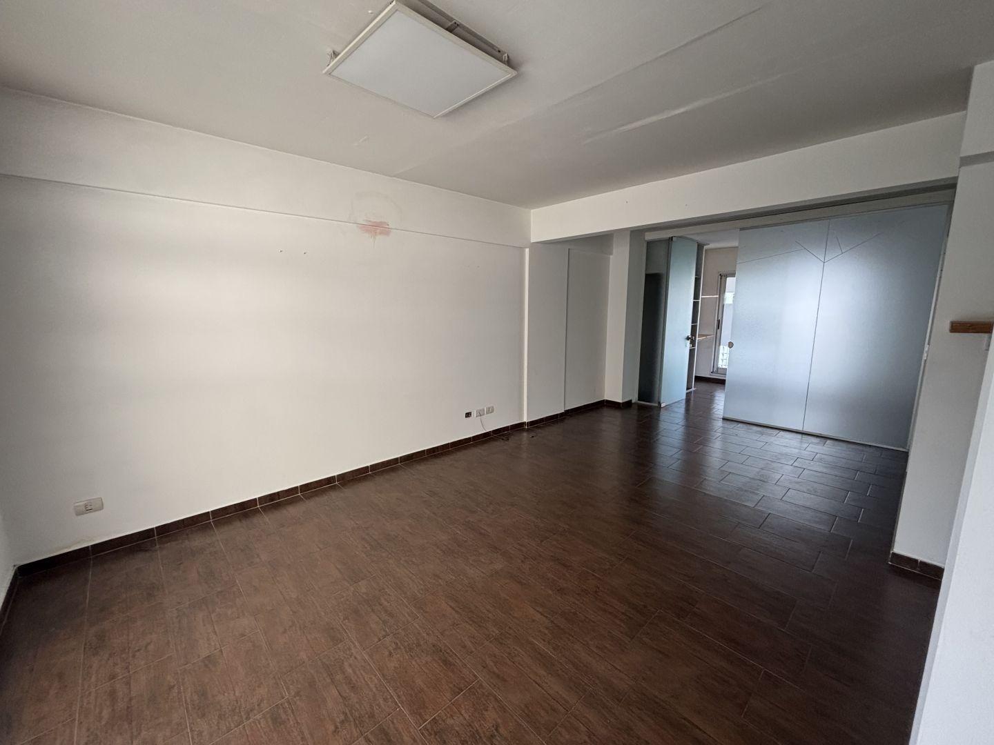 Foto de 2 AMBIENTES EN ALQUILER, C/ COCHERA, APTO PROFESIONAL!!, imagen 5