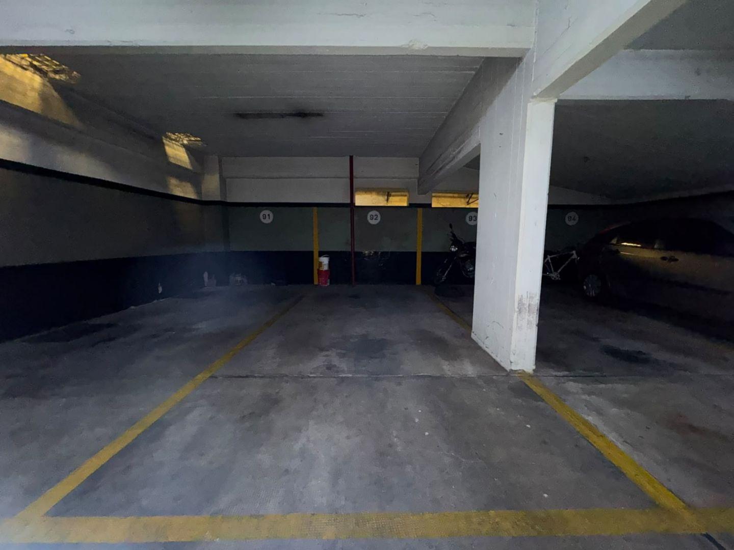 Foto de EXCELENTE COCHERA EN VENTA EN INMEJORABLE UBICACION EN ALMAGRO, imagen 1