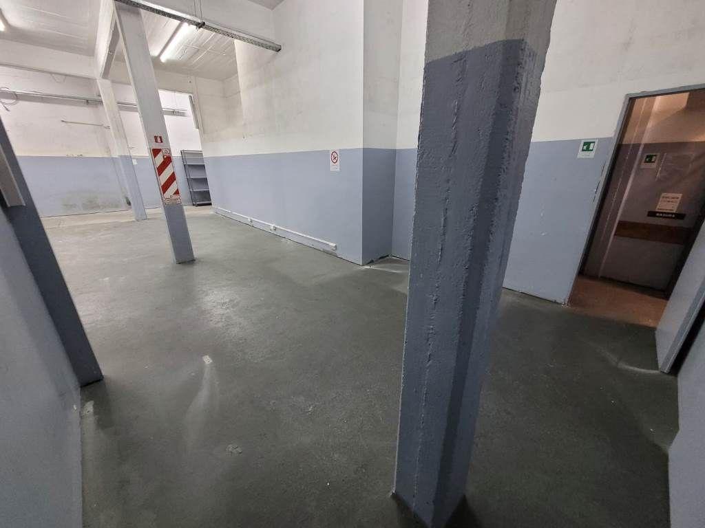 Foto de HERMOSA OFICINA 300M2 TOTALES CON ENTRADA PARA VEHICULO.!!!, imagen 4