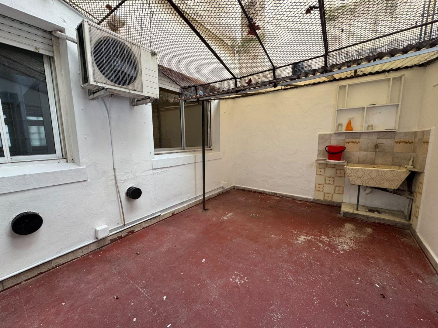 Foto de EXCELENTE 2 AMBIENTES EN ALQUILER CON PATIO EN VILLA CRESPO, imagen 2