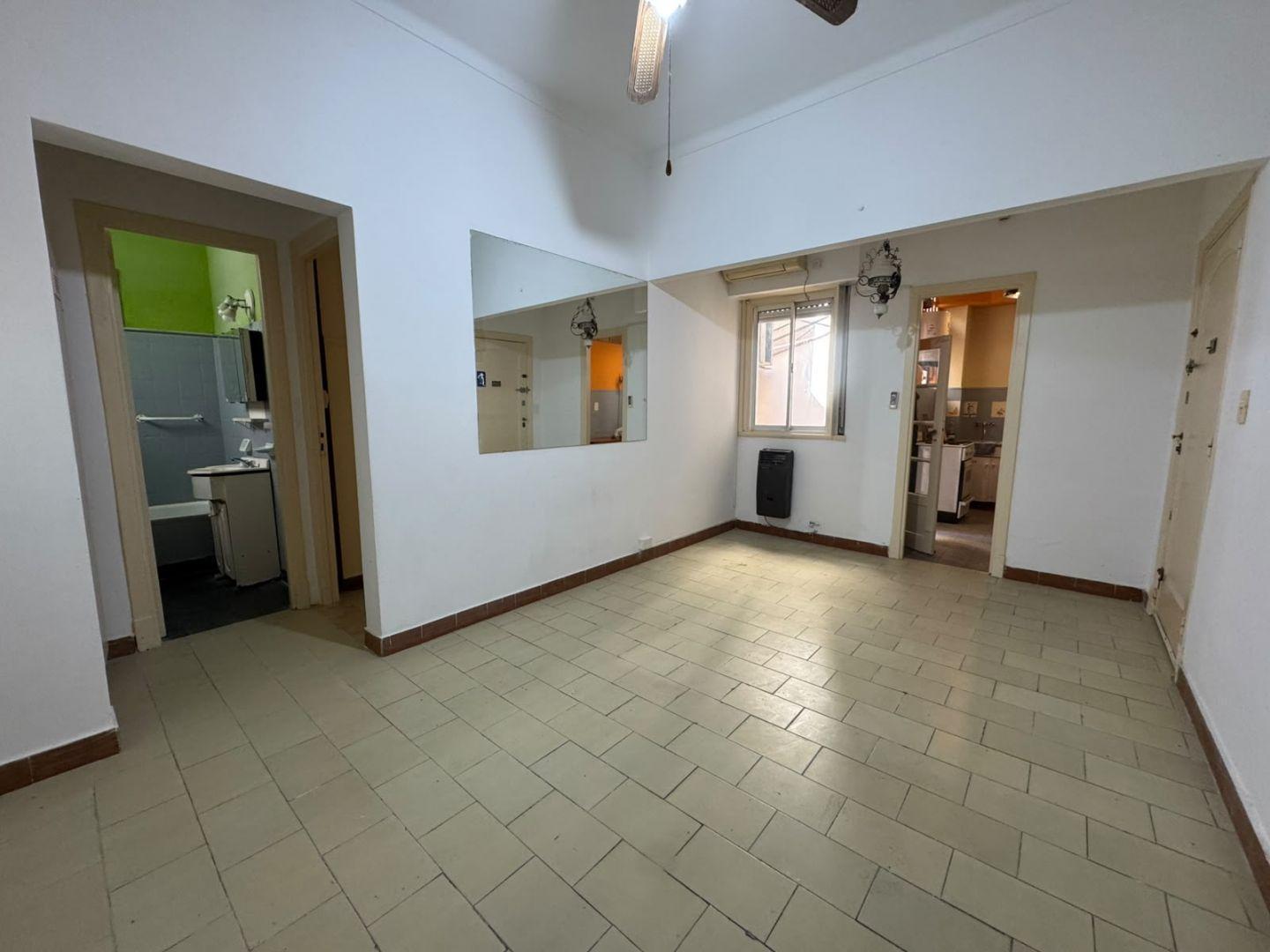Foto de EXCELENTE 2 AMBIENTES EN ALQUILER CON PATIO EN VILLA CRESPO, imagen 4