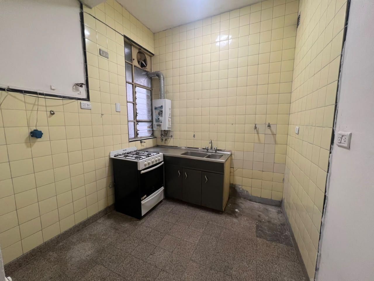 Foto de EXCELENTE 3 AMBIENTES CON BALCON AL FRENTE EN ALQUILER EN VILLA CRESPO!!, imagen 3