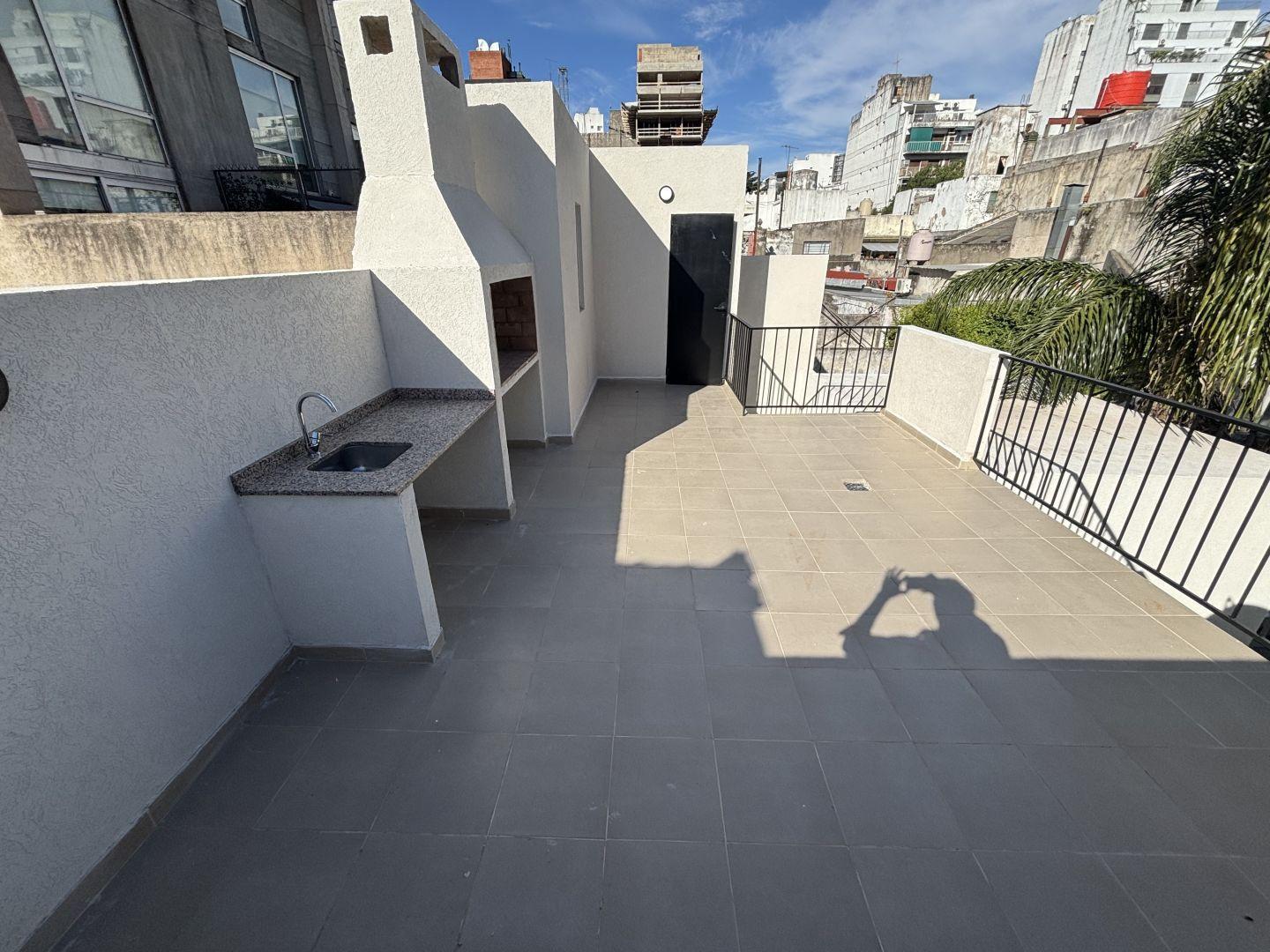 Foto de EN EXC. UBICACION, PH SIN EXPENSAS CON PATIO, TERRAZA Y PARRILLA A, imagen 4