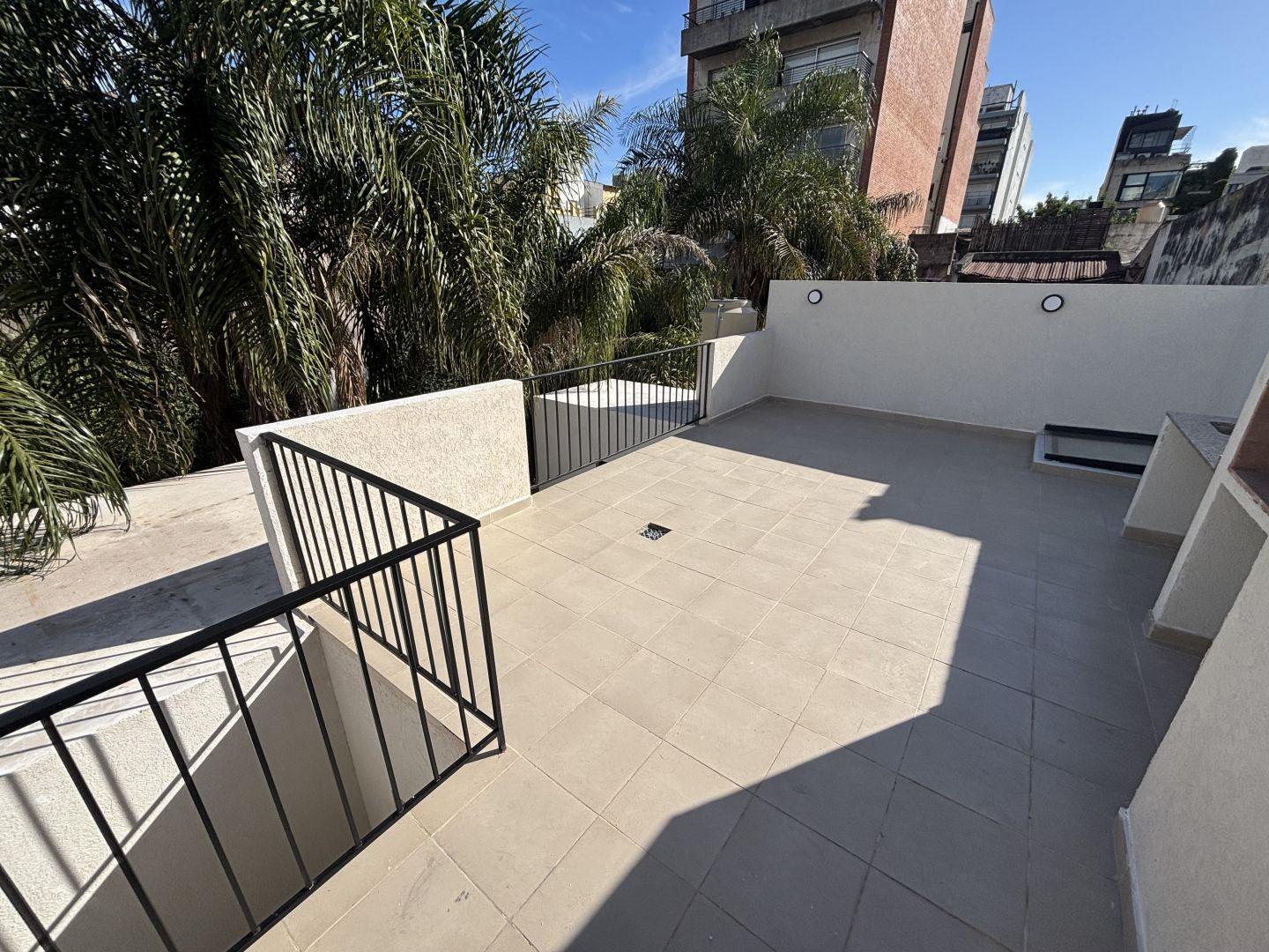 Foto de EN EXC. UBICACION, PH SIN EXPENSAS CON PATIO, TERRAZA Y PARRILLA A, imagen 4