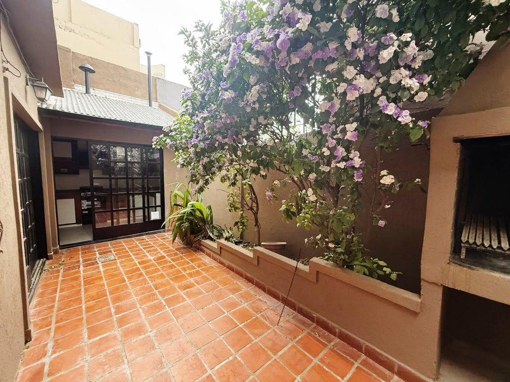 Foto de ¡¡¡PH DE 3 AMB AL CONTRAFRENTE CON PATIO, SIN EXPENSAS!!!, imagen 5
