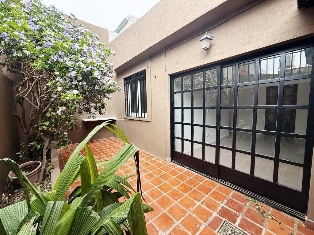 Foto de ¡¡¡PH DE 3 AMB AL CONTRAFRENTE CON PATIO, SIN EXPENSAS!!!, imagen 2