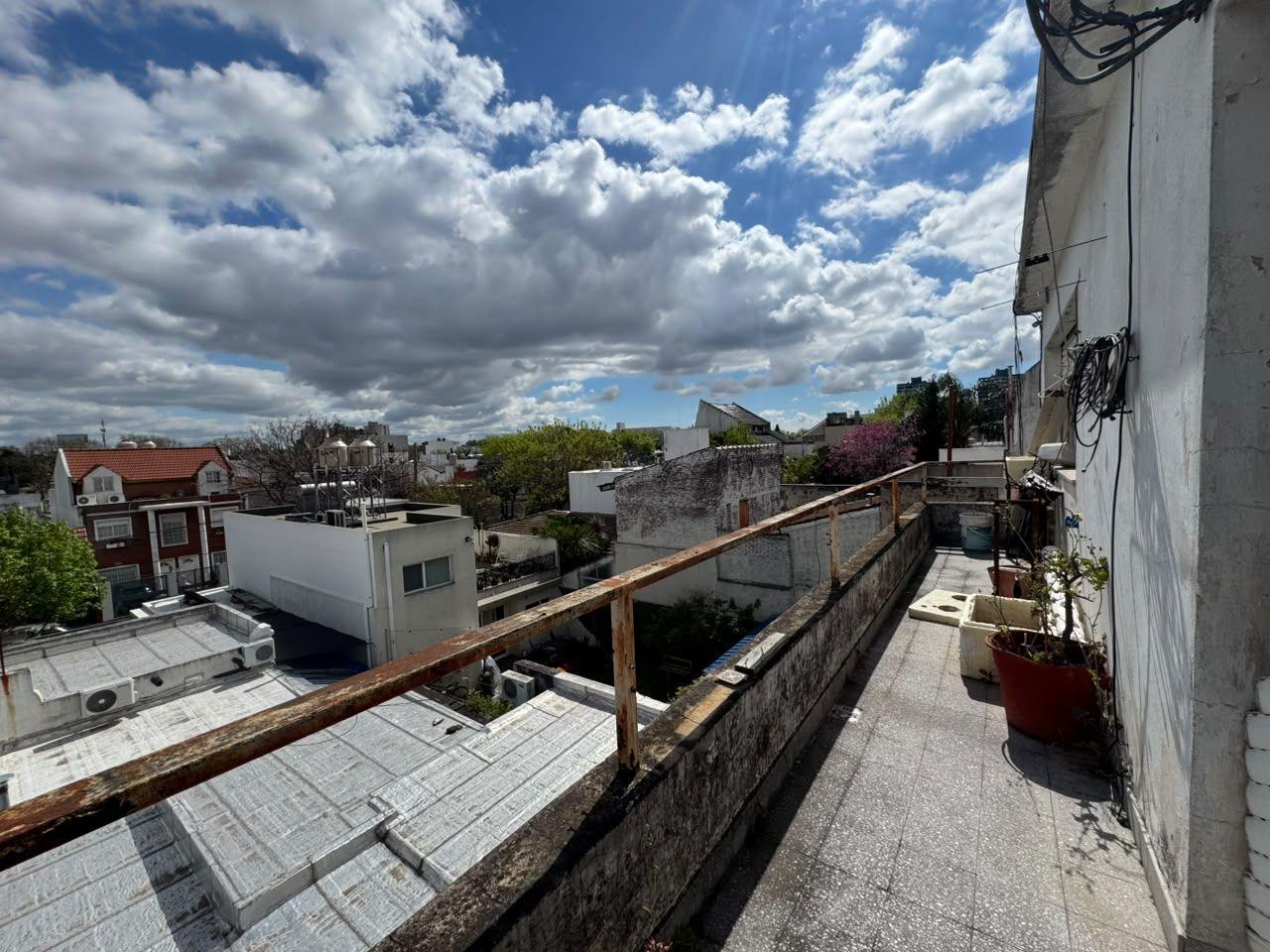 Foto de ¡¡3 AMBIENTES A REFACCIONAR CON BALCON CORRIDO Y VISTA ABIERTA! EN, imagen 2