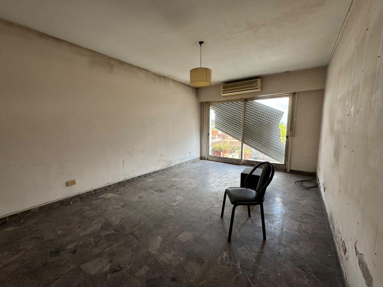 Foto de ¡¡3 AMBIENTES A REFACCIONAR CON BALCON CORRIDO Y VISTA ABIERTA! EN, imagen 5
