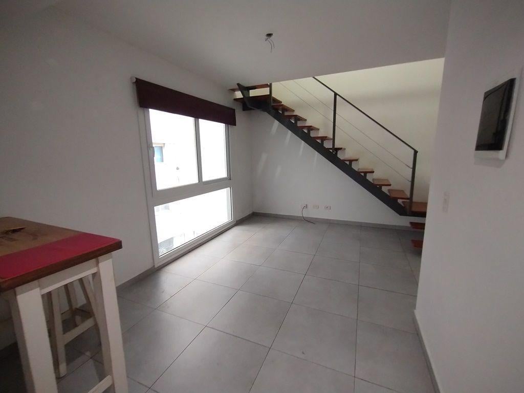 Foto de DEPTO TIPO DUPLEX. EXCELENTE UBICACIÓN DE CABA., imagen 4