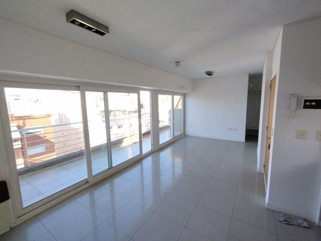Foto de AL FRENTE, HIPER LUMINOSO CON BALCÓN Y AMENITIES!, imagen 1