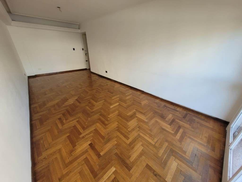 Foto de EXCELENTE 4 AMBIENTES CON DOBLE BALCON AL FRENTE EN ALQUILER EN VILLA, imagen 4