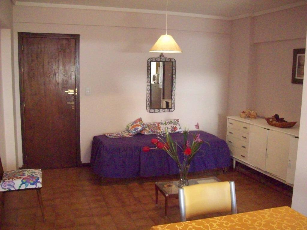Foto de DEPARTAMENTO DE 2 AMBIENTES A LA CALLE CON BALCON EN VENTA MAR DEL PLATA, imagen 3