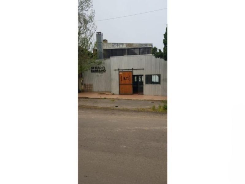 BLOCK DE TRES LOCALES Y UNA VIVIENDA EN VENTA MAR DEL PLATA