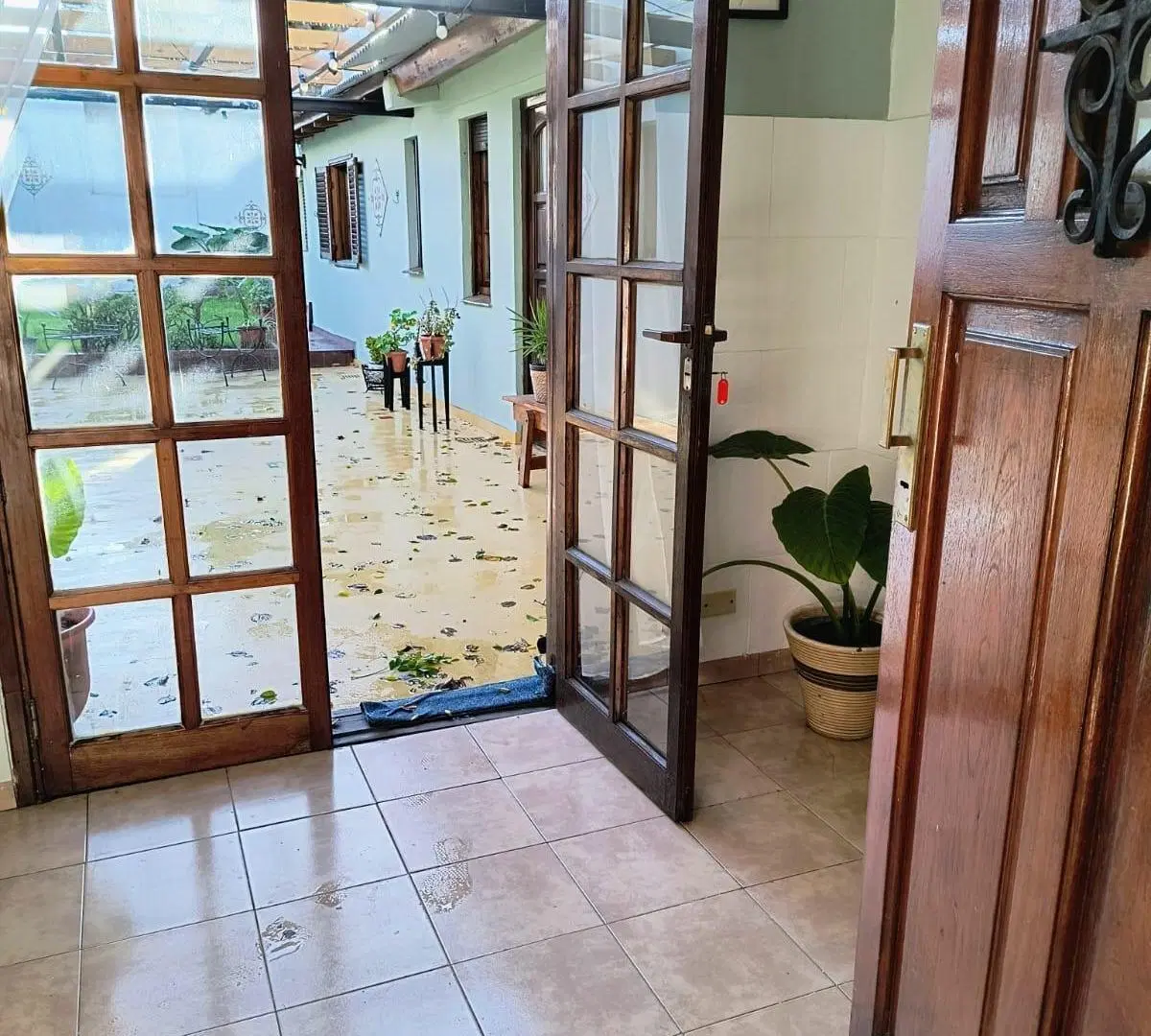 OFICINA CONSULTORIO EN ALQUILER POR 24 MESES MAR DEL PLATA 2