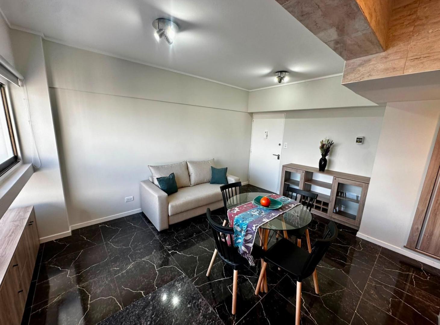 Foto de DEPARTAMENTO 2 AMBIENTES CON COCHERA EN VENTA MAR DEL PLATA, imagen 5