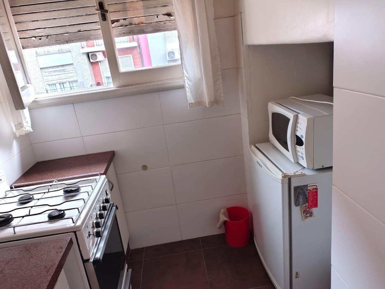 Foto de DEPARTAMENTO 1 AMBIENTE A LA CALLE EN ALQUILER TEMPORADA MAR DEL PLATA, imagen 4
