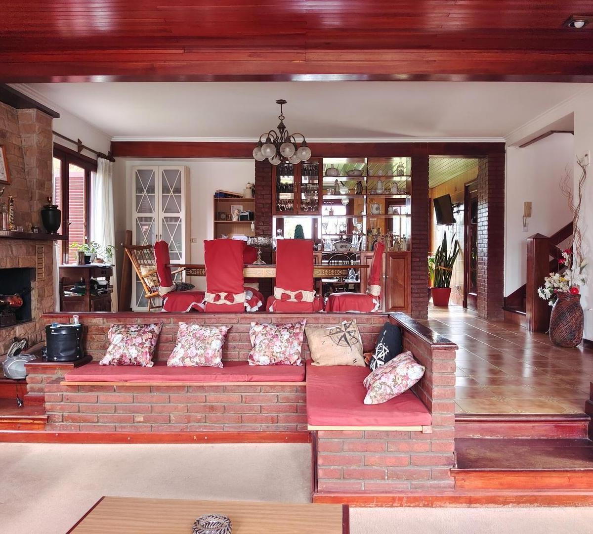 Importante Chalet 5 Ambientes - Divino Rostro 3