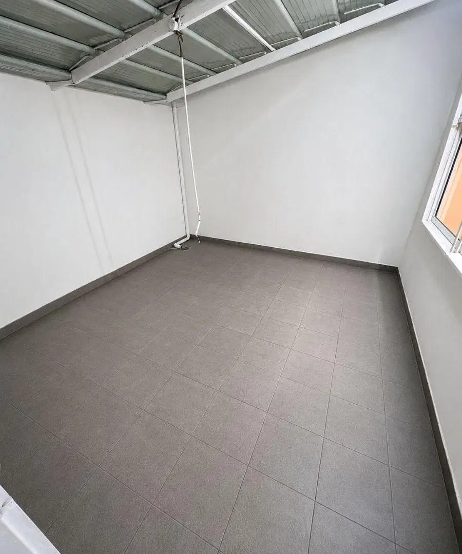 Departamento en Venta 4 ambientes con patio y 2 cocheras 5