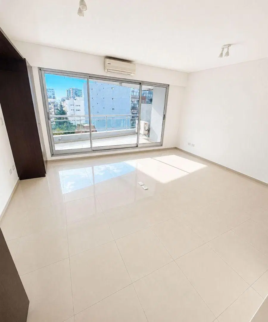 Monoambiente en Alquiler con balcon terraza - Caballito 1