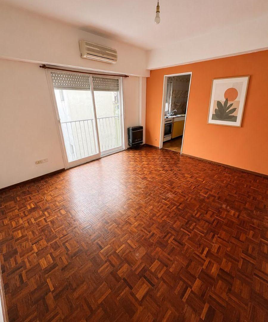 Foto de VENTA MONOAMBIENTE CABALLITO - Av. Directorio 1600, imagen 1