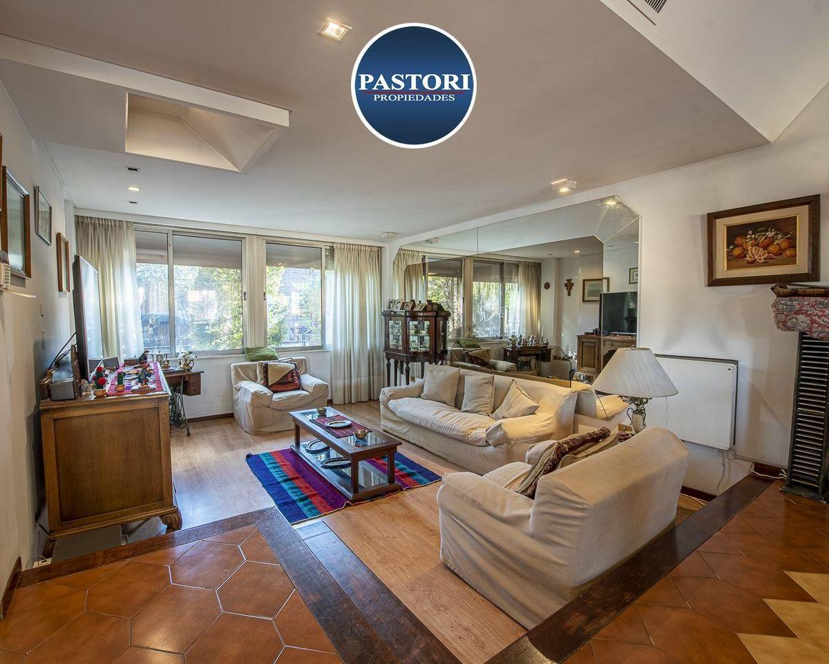 Venta de Casa de 6 Amb, Gge P/2 Autos y Patio Quincho Pil 3