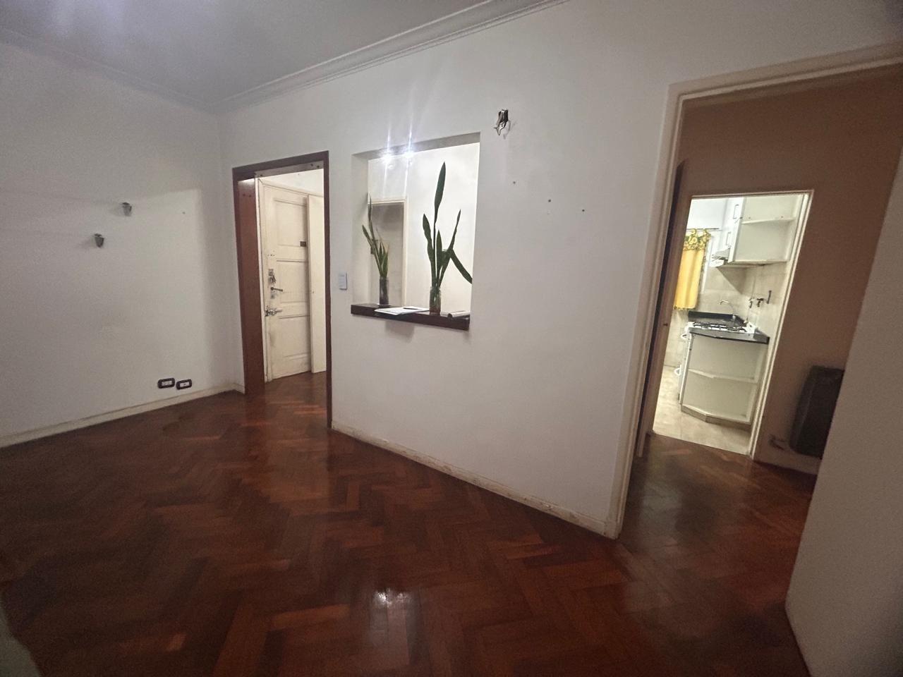 Foto de VENTA DE DEPTO 3 AMB + DEPENDENCIA EN VICENTE LOPEZ, imagen 2