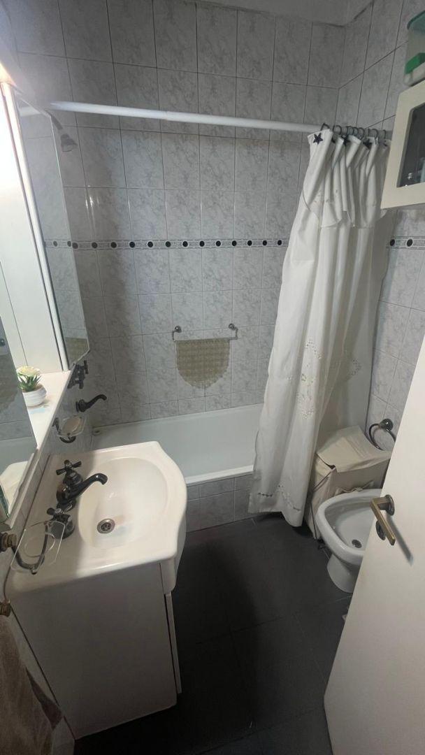 Foto de VENTA DUPLEX 4 AMB CERCA DE AV. MAIPU!, imagen 3