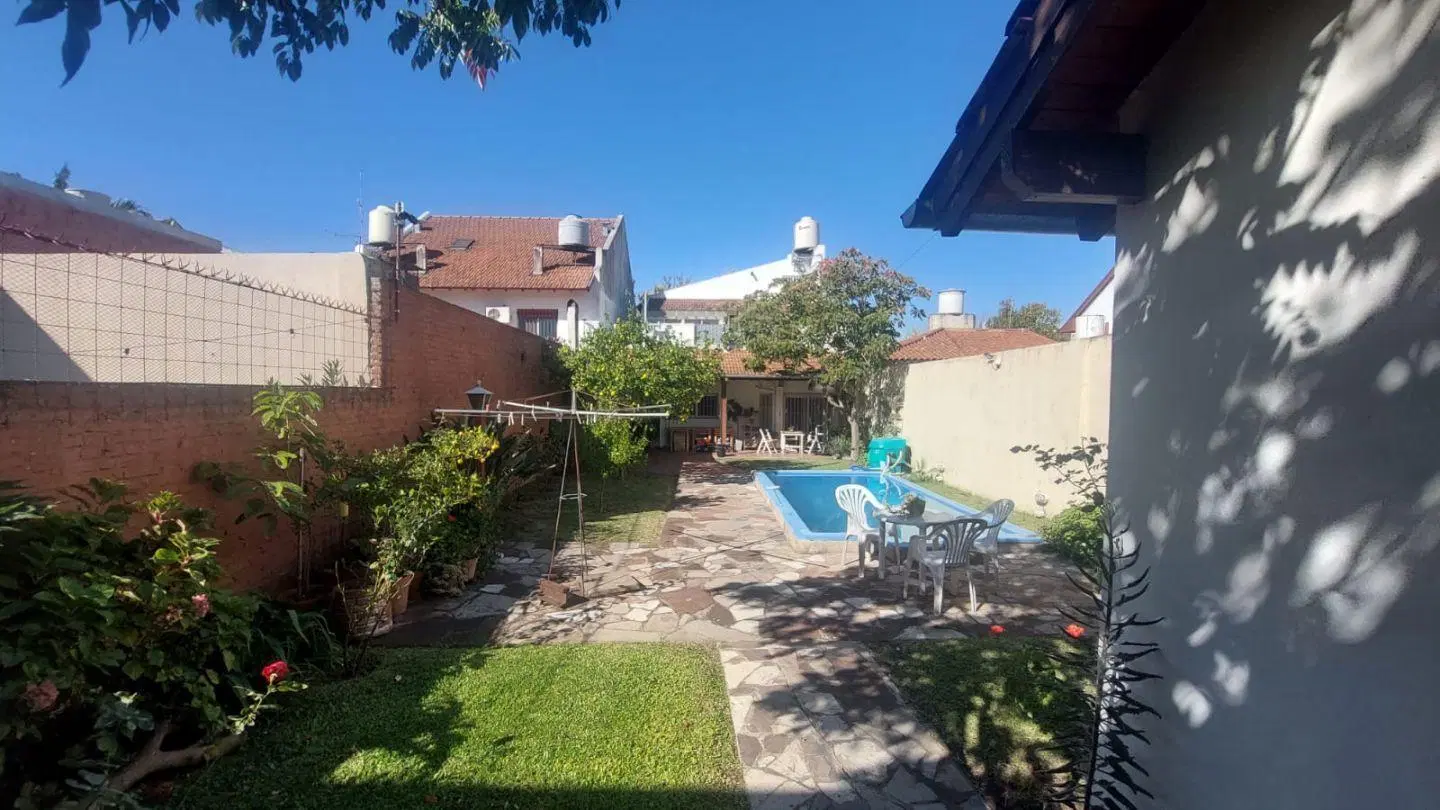 VENTA DE PH TIPO CASA 4 AMBIENTES EN MUNRO 5