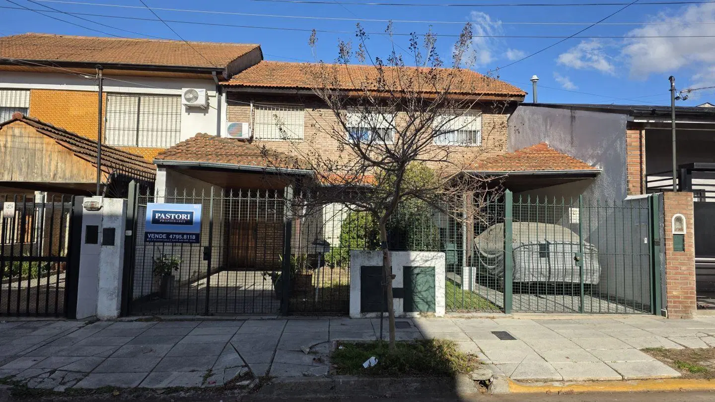 DUPLEX DE 4 AMB CON JARDIN EN OLIVOS 3