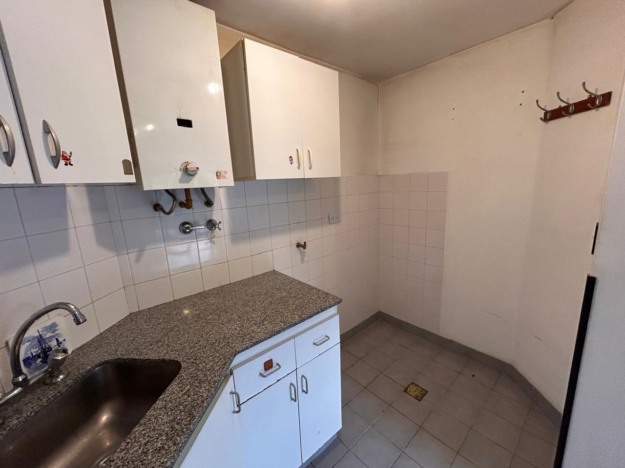 Foto de VENTA DE DEPTO 2 AMB CON BALCON VILLA ADELINA, imagen 3