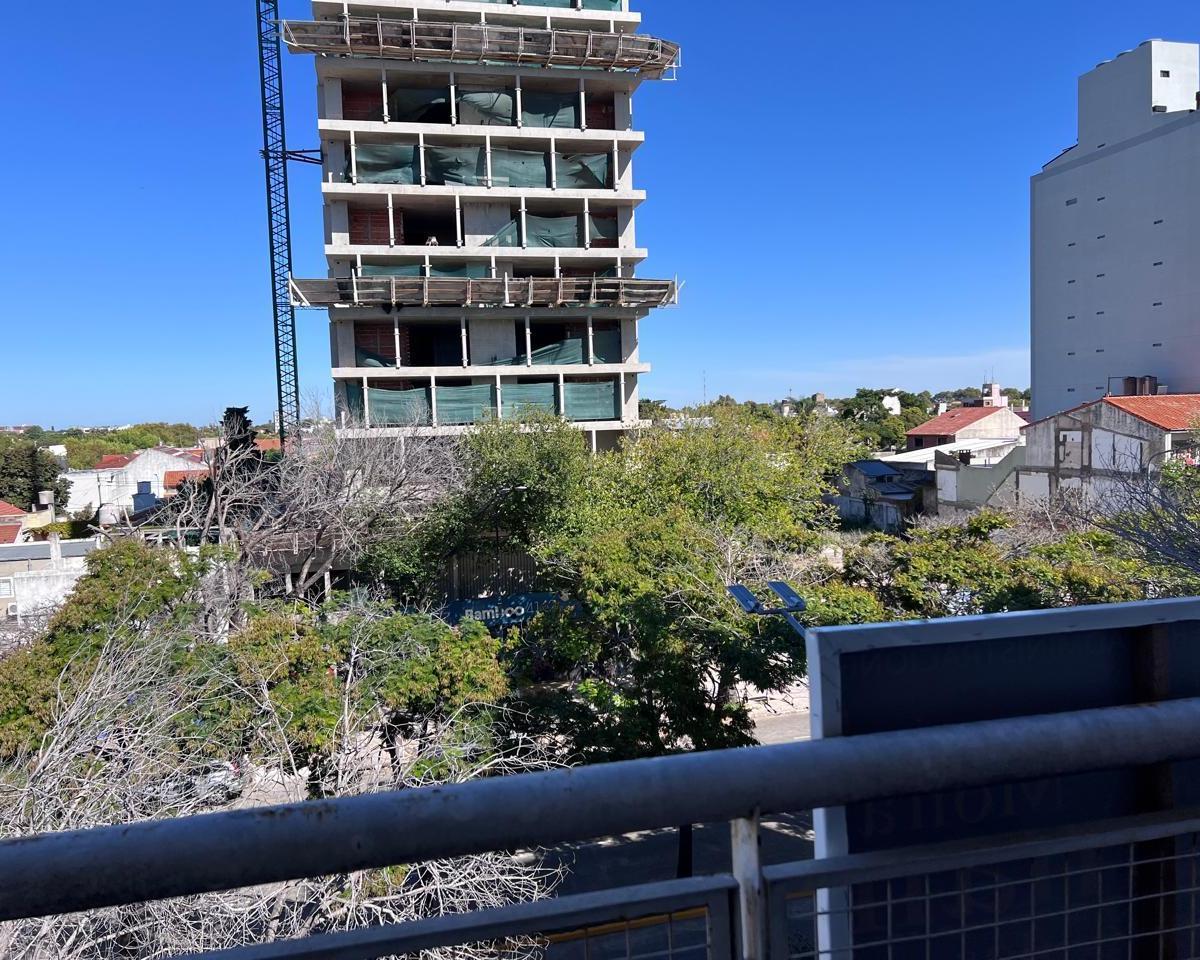 ATIPICO 2amb y medio con cochera y terraza propia- excelente ubicacion
