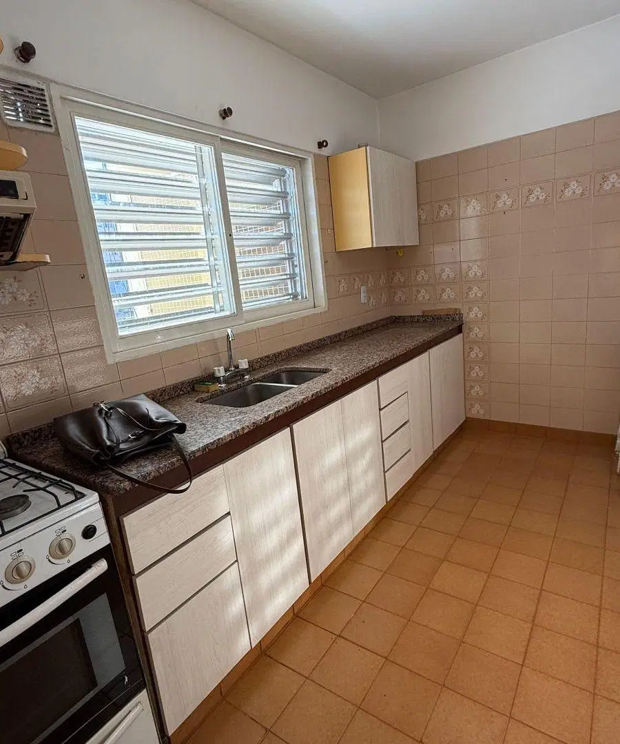Excelente depto de 3 amb frente - balcon - cochera APTO CREDITO - VENTA DIRECTA 2