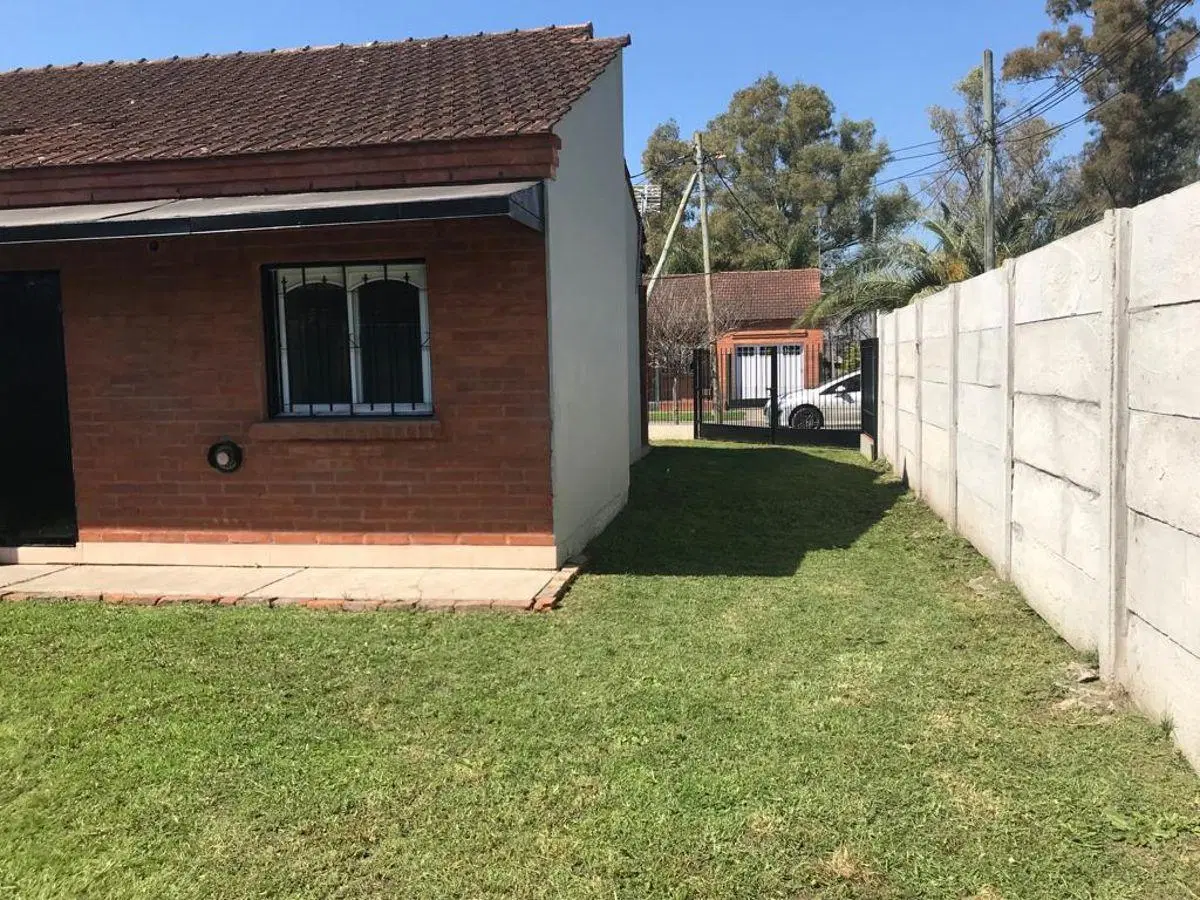 Chalet en Bo cerrado Sindicato de Emp Comercio 4