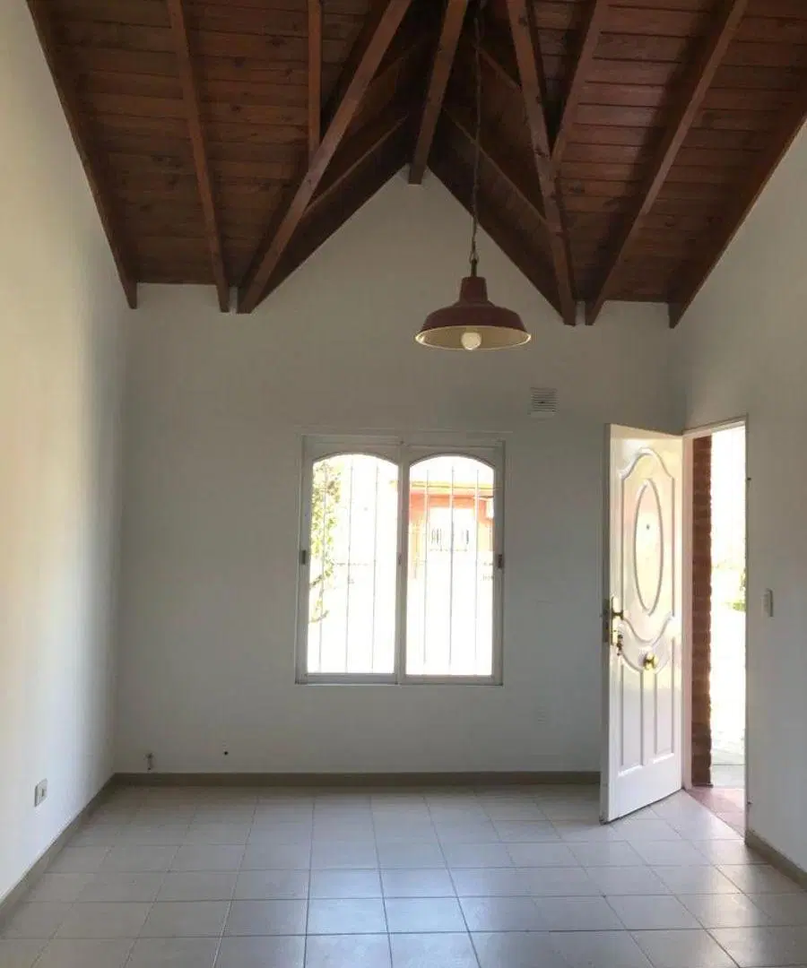 Chalet en Bo cerrado Sindicato de Emp Comercio 8
